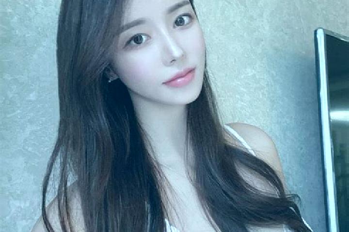 Sadie, 28 — Escort in Dongditou, China