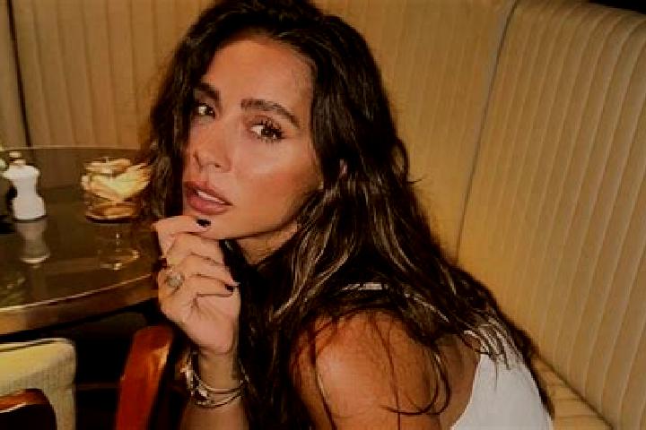 Sadie, 28 — Escort in Yueruek, Turkey