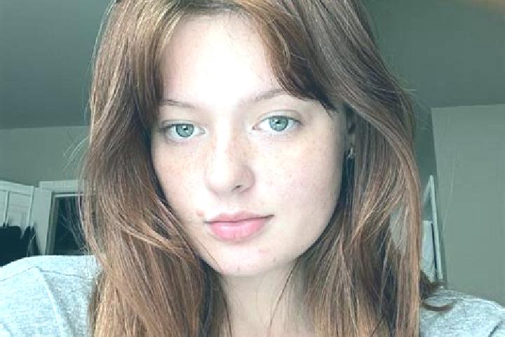 Sadie, 29, a auburn amber-eyed indian companion based in Damao. Offering Dinner Date, GFE, Couples. Available for incall and outcall, day and evening dates.