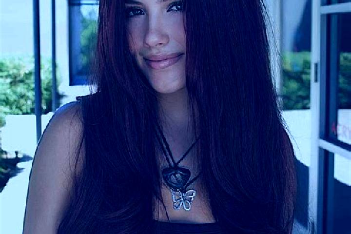 Sadie, 29, a auburn dark-eyed caucasian companion based in Bagnatica. Offering Massage, GFE, Party Girl. Available for incall and outcall, overnight bookings...