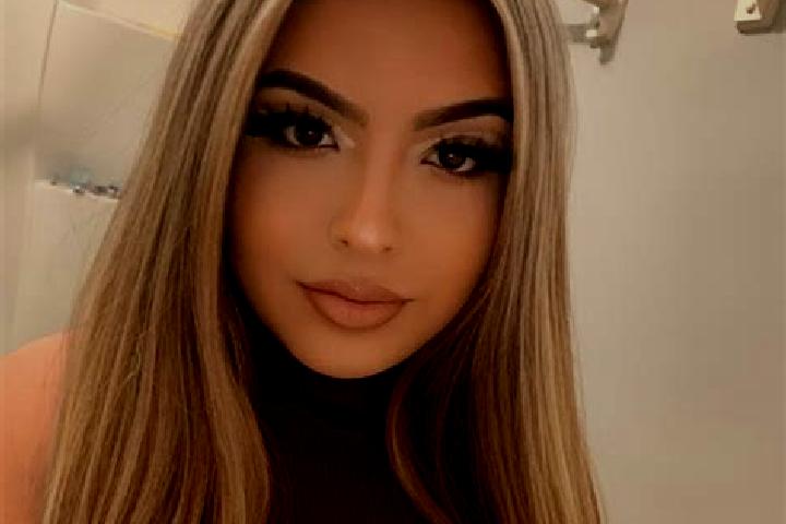 Sadie, 29, a blonde amber-eyed latina companion based in Villefort. Offering Couples, Overnight, 69. Available for incall and outcall, day and evening dates.