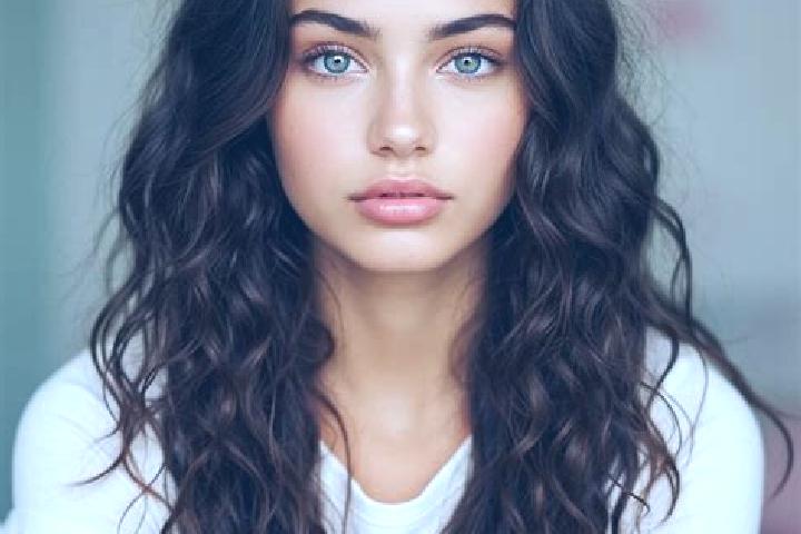Sadie, 29, a dark blonde hazel-eyed mediterranean companion based in Assembo. Offering CIM, Deep French Kissing, Couples. Available for incall and outcall, o...