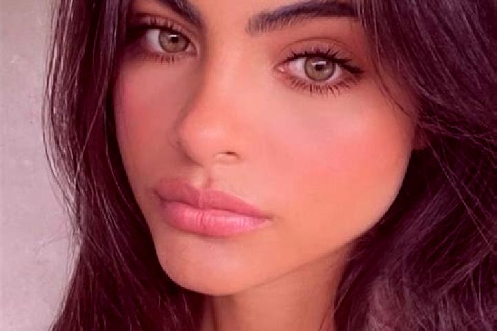 Sadie, 29, a red green-eyed indian companion based in Bischofshofen. Offering Tantra, 69, Overnight. Available for incall and outcall, day and evening dates.