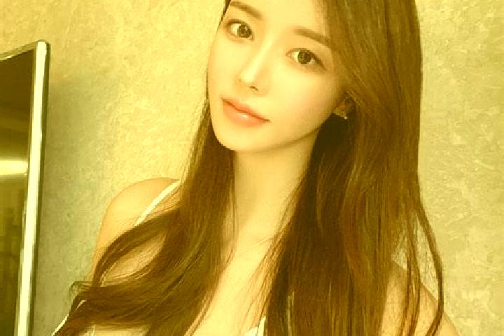 Sadie, 29 — Escort in Angdong, China