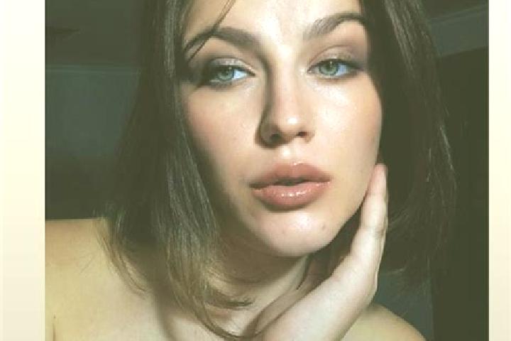 Sadie, 29 — Escort in Draguseni, Romania