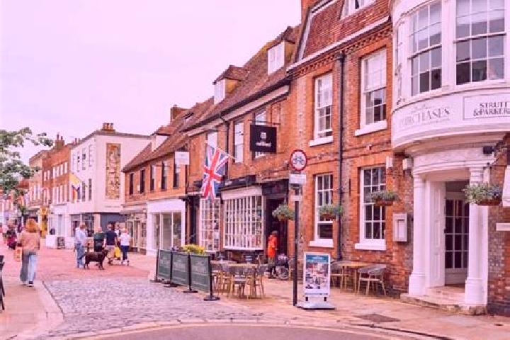 Sadie, 29 — Escort in East Wittering, United Kingdom
