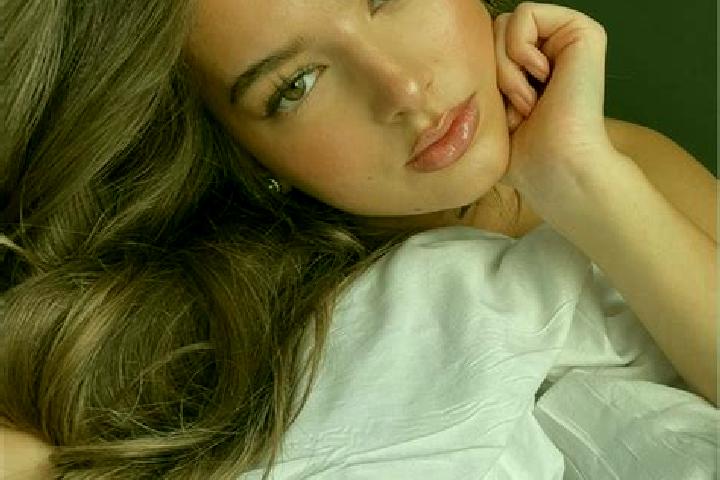 Sadie, 30, a brunette hazel-eyed slavic companion based in Kizirli. Offering Striptease, Erotic Massage, Travel Companion, BDSM. Available for incall and out...
