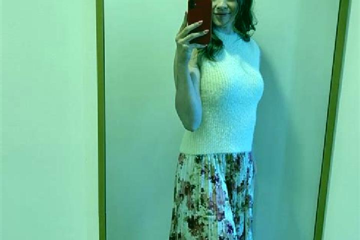 Sadie, 31 — Escort in Shehyni, Ukraine