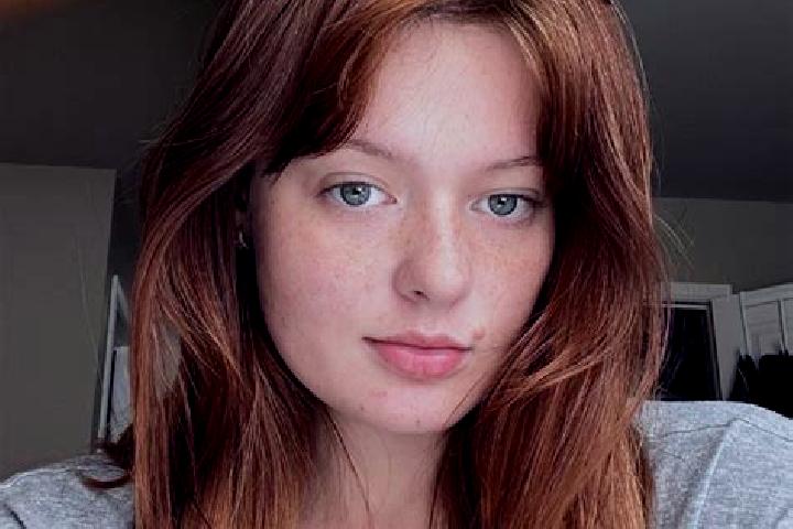 Sadie, 32, a red green-eyed caucasian companion based in Adra. Offering Duos, OWO, CIM, Roleplay. Available for incall and outcall, overnight bookings availa...