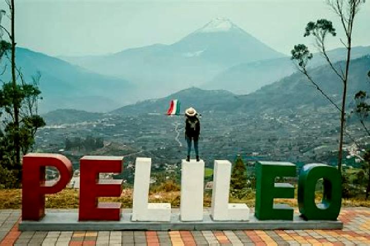 Sadie, 32 — Escort in Pelileo Grande, Ecuador