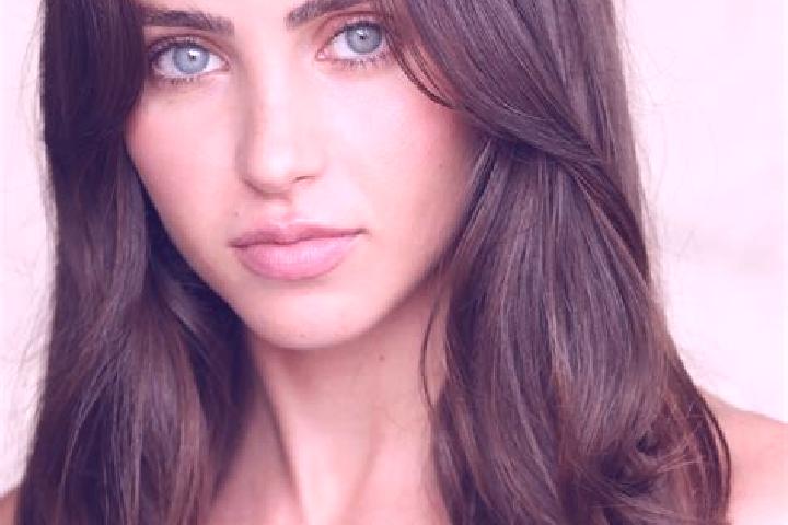 Sadie, 33, a brunette dark-eyed mediterranean companion based in Andas. Offering Dinner Date, OWO, GFE. Available for incall and outcall, day and evening dates.