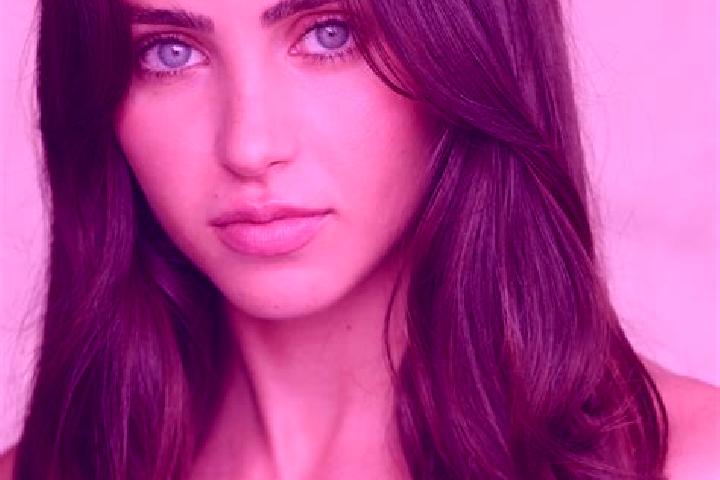 Sadie, 33, a red brown-eyed european companion based in Garrel. Offering Fetish, Massage, Roleplay, Couples. Available for incall and outcall, day and evenin...