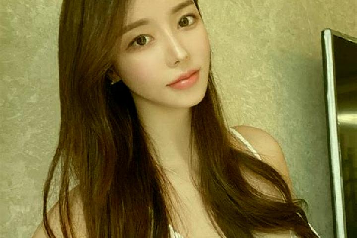 Sadie, 33 — Escort in Diaofang, China