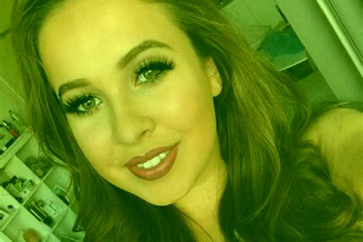 Sadie, 34, a auburn amber-eyed middle eastern companion based in Unai. Offering Roleplay, BDSM, Prostate Massage. Available for incall and outcall, day and e...