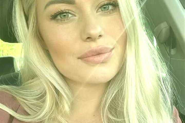 Sadie, 34, a blonde hazel-eyed caribbean companion based in Courtomer. Offering 69, Domination, BDSM. Available for incall and outcall, day and evening dates.
