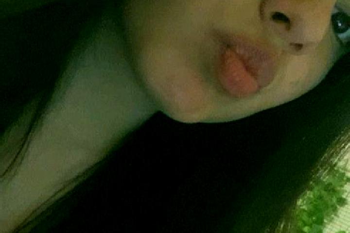 Sadie, 34, a brunette brown-eyed latina companion based in Santa Maria do Cambuca. Offering BDSM, Couples, 69, Party Girl, Prostate Massage. Available for in...