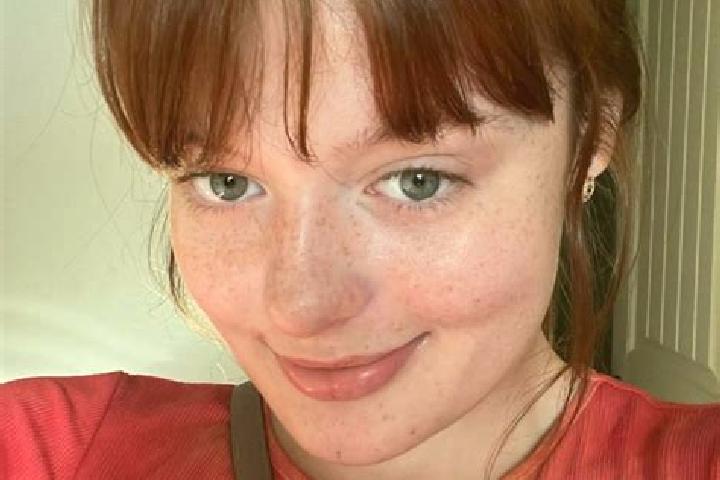 Sadie, 34, a red dark-eyed indian companion based in Novoluhanske. Offering Striptease, BDSM, A-Level, Roleplay, Duos. Available for incall and outcall, over...