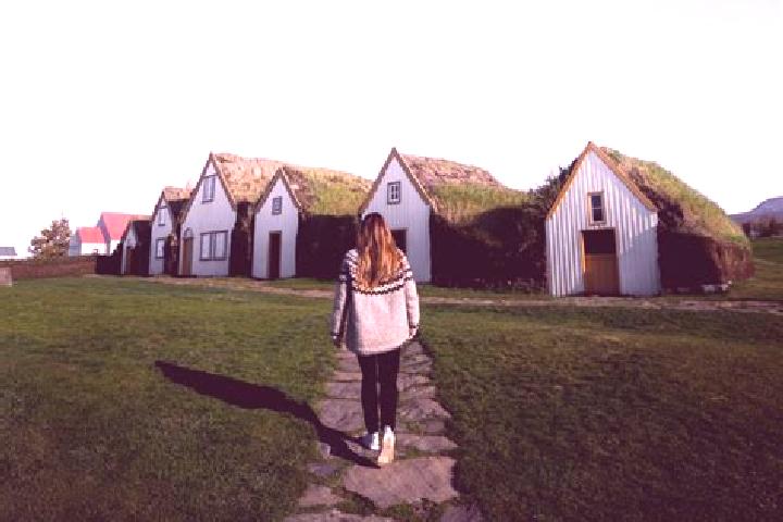 Sadie, 34 — Escort in Bloenduos, Iceland