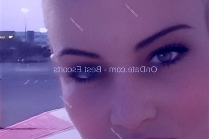 Sadie, 34 — Escort in Qaghiliq, China