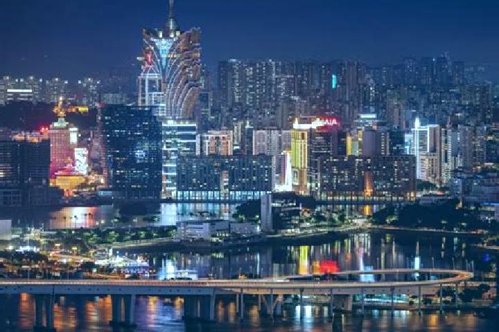 Sadie, 34 — Escort in Taha Man Zu, China