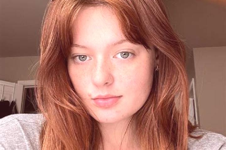 Sadie, 35, a auburn amber-eyed slavic companion based in Kryve Ozero. Offering Massage, Domination, BDSM. Available for incall and outcall, day and evening d...