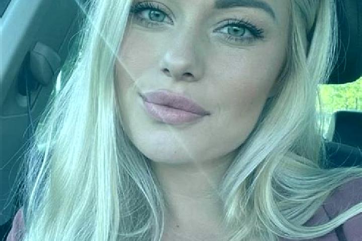 Sadie, 35, a blonde hazel-eyed caribbean companion based in Douglas. Offering Tantra, BDSM, Prostate Massage. Available for incall and outcall, day and eveni...