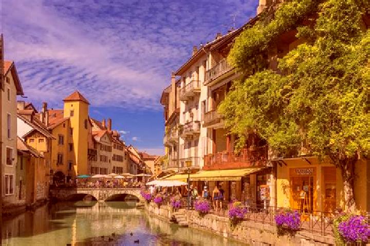 Sadie, 35 — Escort in Ledat, France