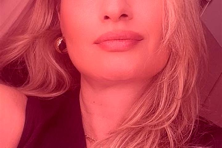 Sadie, 35 — Escort in Linars, France