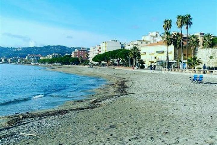 Sadie, 36, a black grey-eyed ebony companion based in San Bartolomeo al Mare. Offering Striptease, Overnight, Prostate Massage, Girlfriend Experience, Tantra...