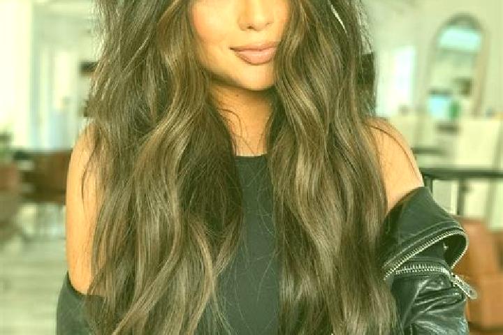 Sadie, 36, a brunette dark-eyed indian companion based in Moeng Yang. Offering Party Girl, Massage, 69. Available for incall and outcall, day and evening dates.