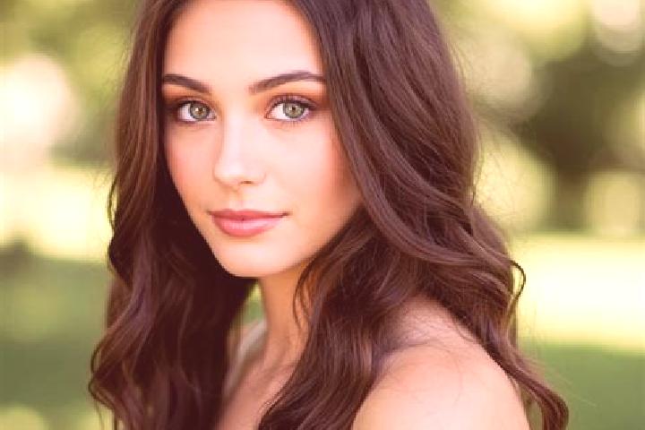 Sadie, 36, a brunette hazel-eyed caucasian companion based in Novoyehorivka. Offering Striptease, Deep French Kissing, CIM. Available for incall and outcall,...