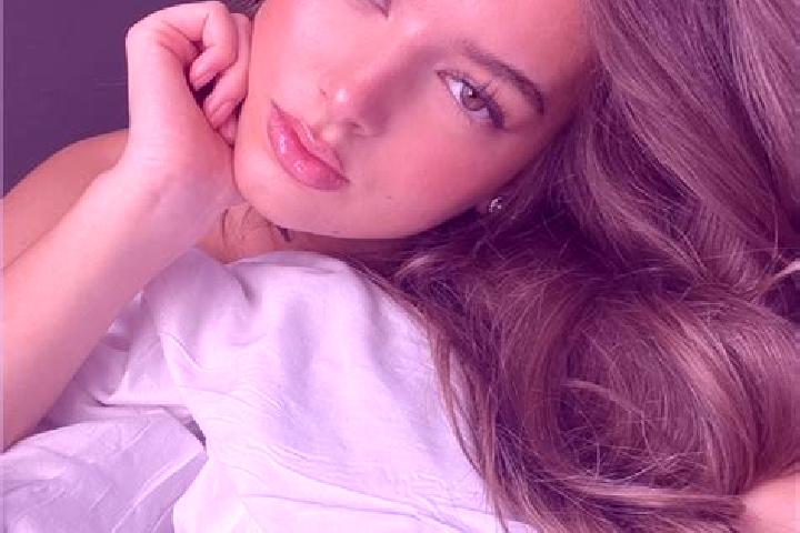 Sadie, 36, a brunette hazel-eyed latina companion based in Shigang. Offering BDSM, A-Level, Duos. Available for incall and outcall, overnight bookings availa...