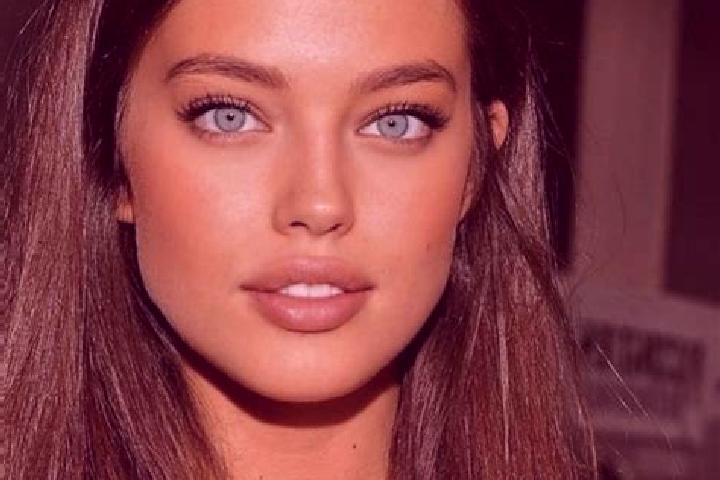 Sadie, 36, a chestnut grey-eyed caucasian companion based in Kebonkalapa. Offering Fetish, Dinner Date, Deep French Kissing, Overnight. Available for incall ...