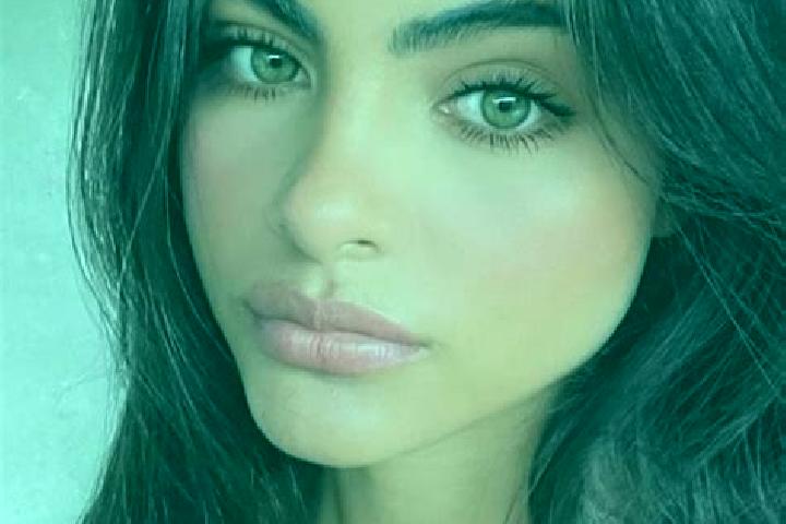 Sadie, 36, a chestnut hazel-eyed mediterranean companion based in Al Jala . Offering Striptease, Prostate Massage, OWO, Girlfriend Experience. Available for ...