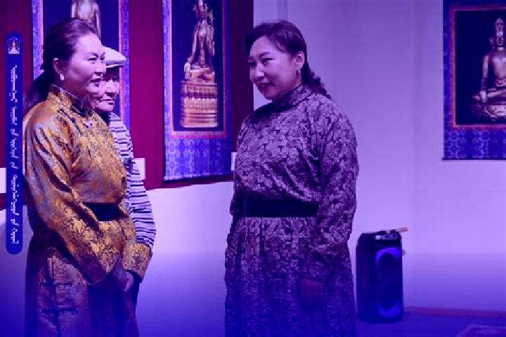 Sadie, 36 — Escort in Arvayheer, Mongolia