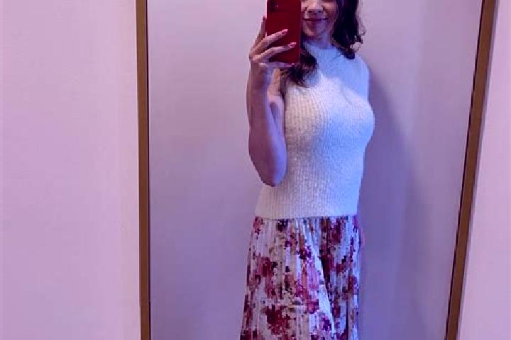 Sadie, 36 — Escort in Bykivka, Ukraine