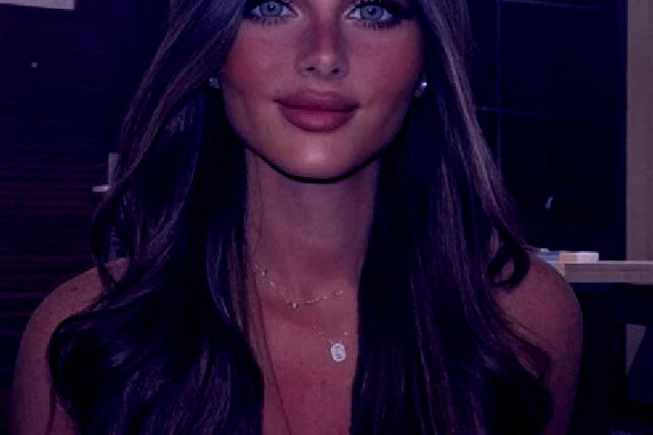 Sadie, 37, a brunette dark-eyed slavic companion based in Rizia. Offering Couples, Travel Companion, Erotic Massage. Available for incall and outcall, day an...