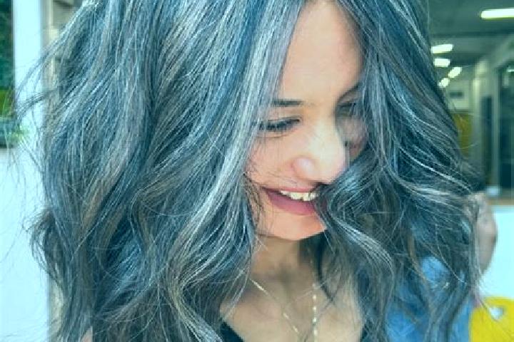 Sadie, 37, a brunette grey-eyed mixed companion based in Zakopane. Offering 69, Erotic Massage, Couples. Available for incall and outcall, day and evening da...