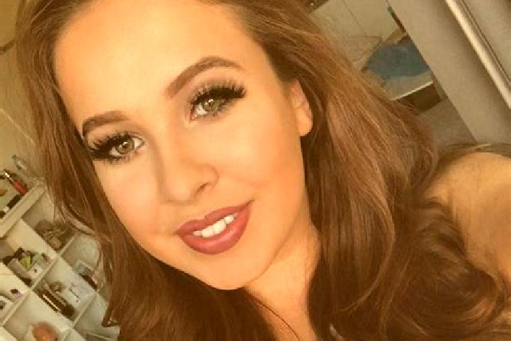 Sadie, 37, a dark blonde dark-eyed mixed companion based in Libice nad Cidlinou. Offering Duos, Party Girl, Couples, CIM. Available for incall and outcall, o...