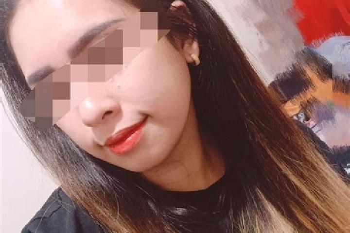 Sadie, 37, a red dark-eyed asian companion based in Affeltrangen. Offering Roleplay, Domination, OWO. Available for incall and outcall, day and evening dates.