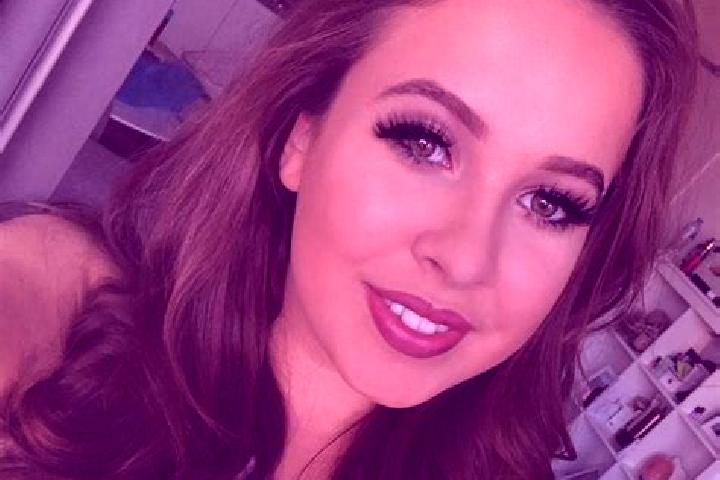Sadie, 37, a red dark-eyed middle eastern companion based in Lieserbruecke. Offering Prostate Massage, Fetish, Deep French Kissing, Massage. Available for in...