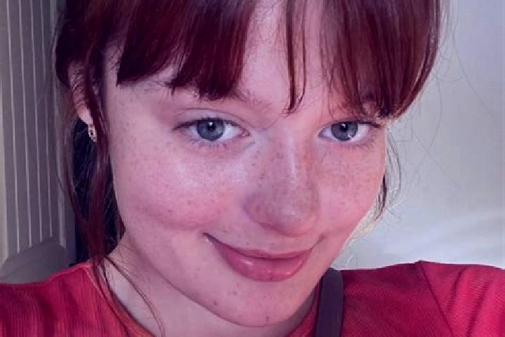 Sadie, 37, a red dark-eyed mixed companion based in Bantry. Offering Striptease, Erotic Massage, Domination, BDSM. Available for incall and outcall, overnigh...