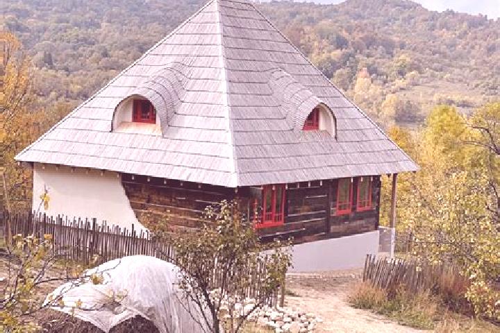 Sadie, 37 — Escort in Bezdead, Romania