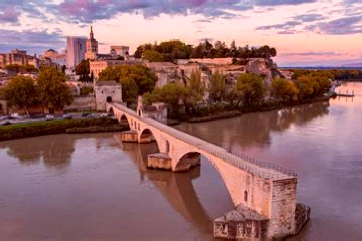 Sadie, 37 — Escort in Villeneuve-les-Avignon, France