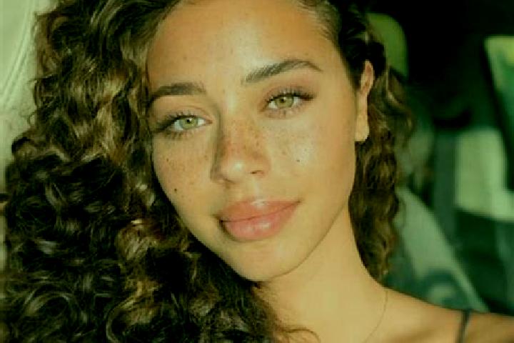 Sadie, 38, a black hazel-eyed latina companion based in Neuville-sur-Oise. Offering Girlfriend Experience, Party Girl, CIM, Striptease. Available for incall ...