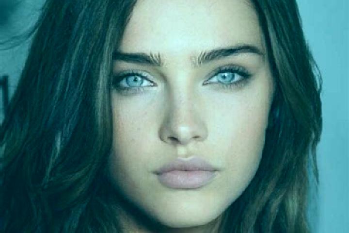 Sadie, 38, a brunette blue-eyed caribbean companion based in Mitterteich. Offering Erotic Massage, Girlfriend Experience, Dinner Date, Overnight, Party Girl....