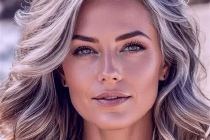 Sadie, 38, a dark blonde grey-eyed latina companion based in Puybrun. Offering GFE, 69, Striptease, Duos. Available for incall and outcall, day and evening d...