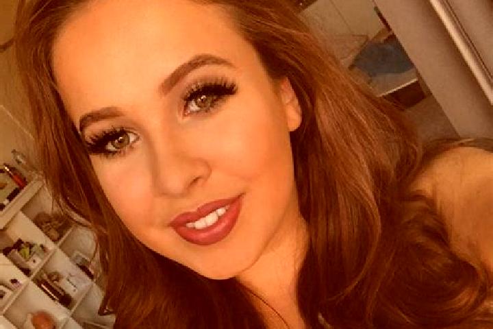 Sadie, 38, a red grey-eyed slavic companion based in Aubencheul-au-Bac. Offering Massage, Prostate Massage, Couples, Duos, Roleplay. Available for incall and...