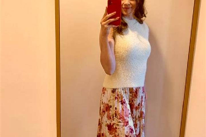 Sadie, 38 — Escort in Dudchany, Ukraine