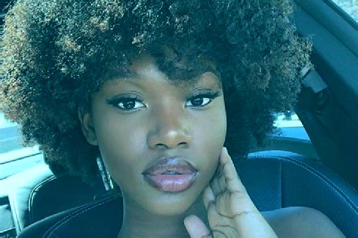 Sadie, 39, a black dark-eyed ebony companion based in Mthatha. Offering Dinner Date, CIM. Available for incall and outcall, day and evening dates.